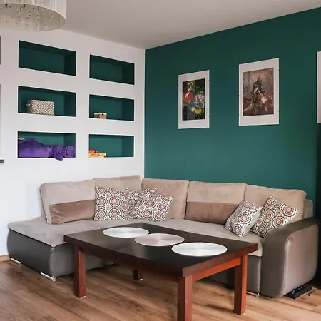 Rainbow Z Prywatnym Parkingiem