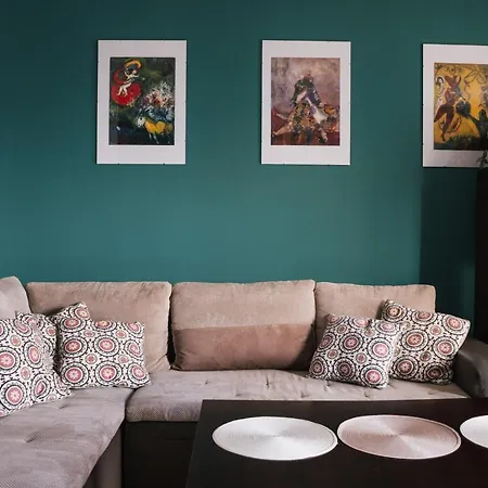 Rainbow Z Prywatnym Parkingiem アパート ビエルスコ・ビアバ