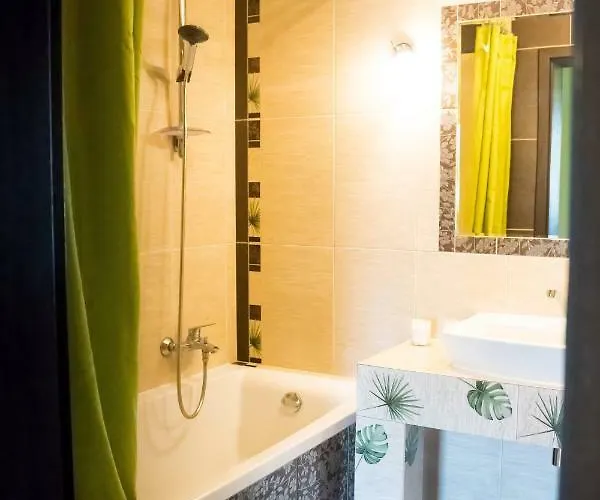 Rainbow Z Prywatnym Parkingiem *