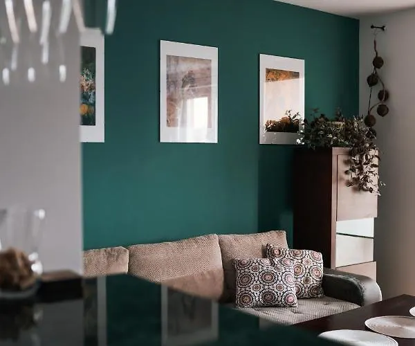 Rainbow Z Prywatnym Parkingiem 아파트 *