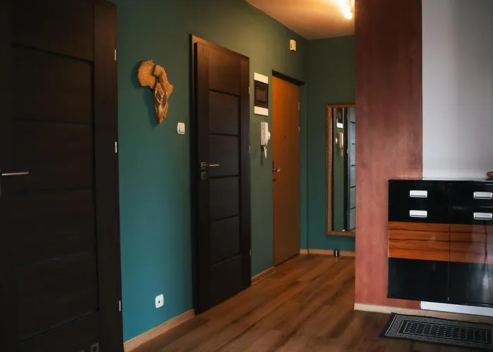 Rainbow Z Prywatnym Parkingiem 아파트